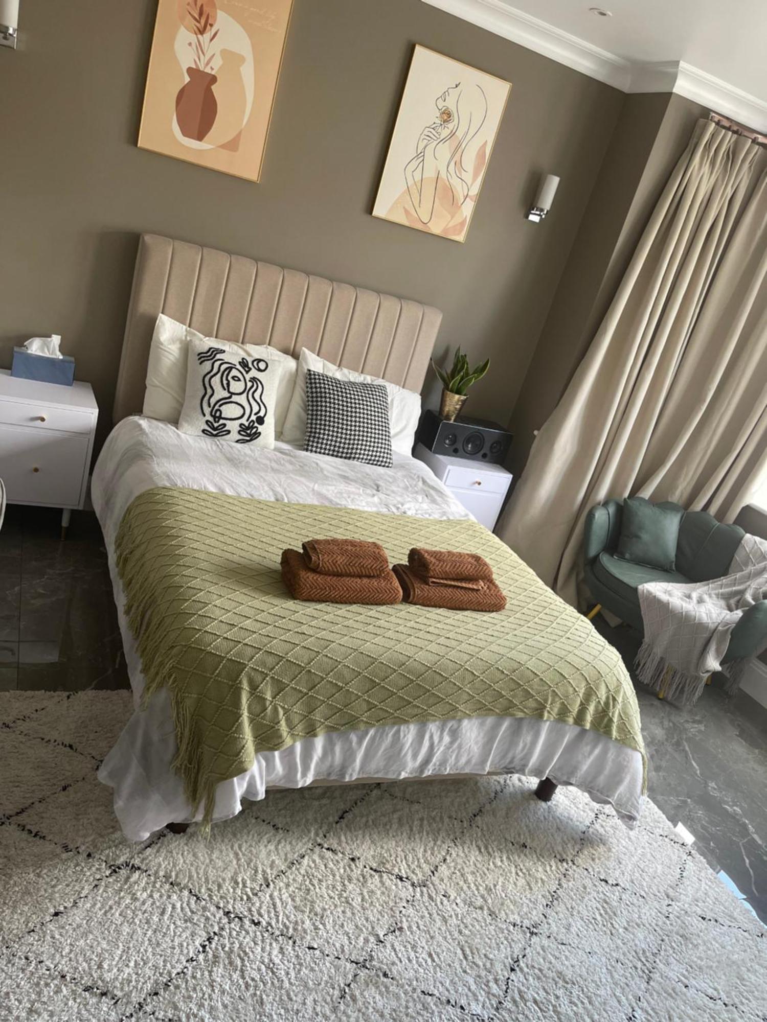Modern Huge Double Room With Private Bathroom In Colindale 에지웨어 외부 사진